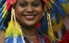 男生把QQ放进女生的QQ里游戏